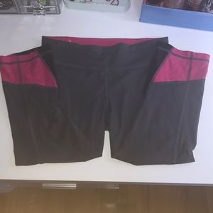 Grey athletic leggings